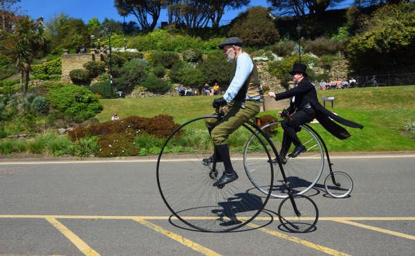 Les 20 ans de l'APA à Grand Bi_cyclette (Lire le Nota Bene)